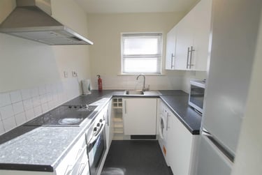 3 bed flat, Taylors Court, Newcastle Upon Tyne, Newcastle, NE15XD - Image 2